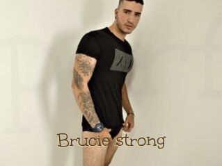 Brucie_strong