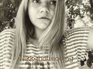 Nikkyhotmoomy