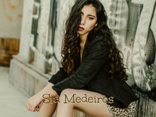 Sia_Medeiros