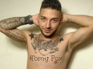 Tomy_Fox